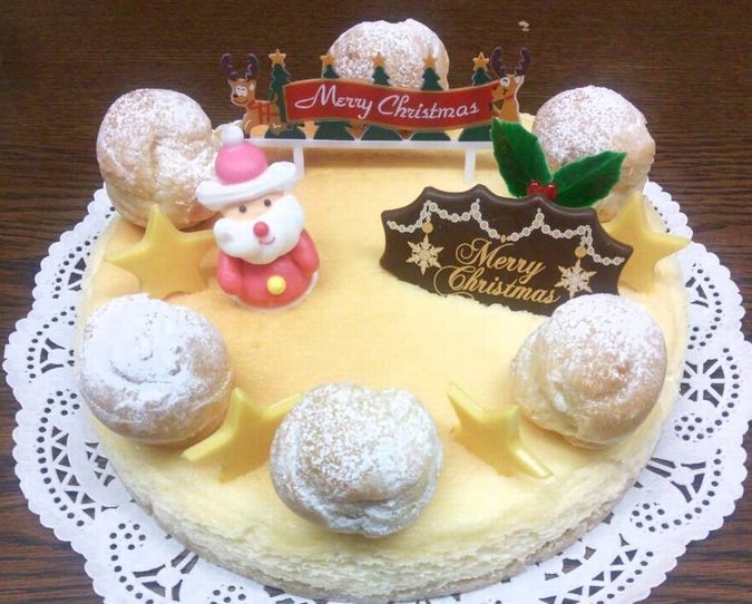 味が選べる!スペシャルクリスマスチーズケーキ(シュークリーム付き)