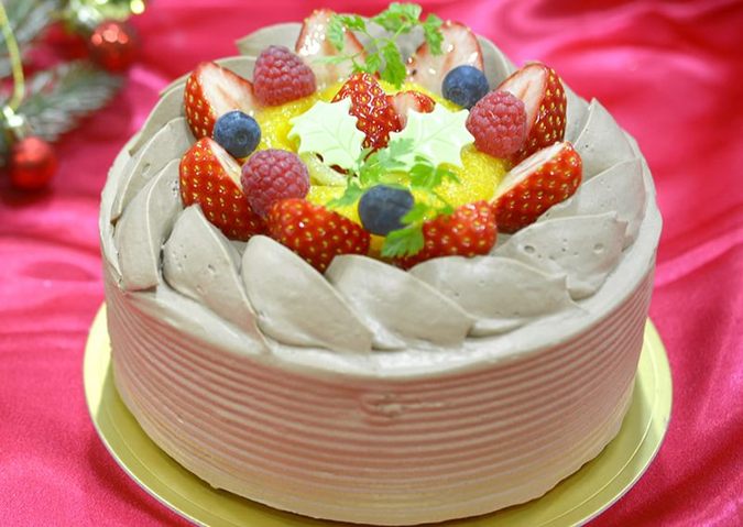 クリスマスチョコ生クリームデコレーション
