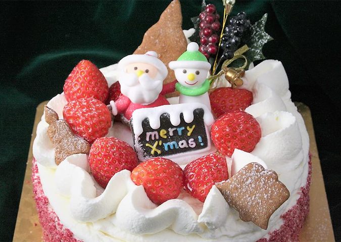 メレンゲ飾りショートケーキ