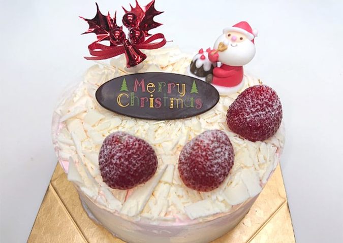 いちごとホワイトチョコのケーキ