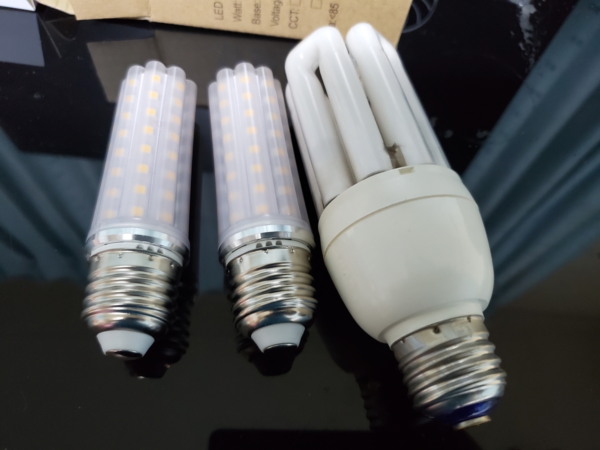 蛍光灯型電球 ネオボールｚが切れたので最近種類が充実してきたt型led電球に交換してみました 厚木 海老名 S Diary