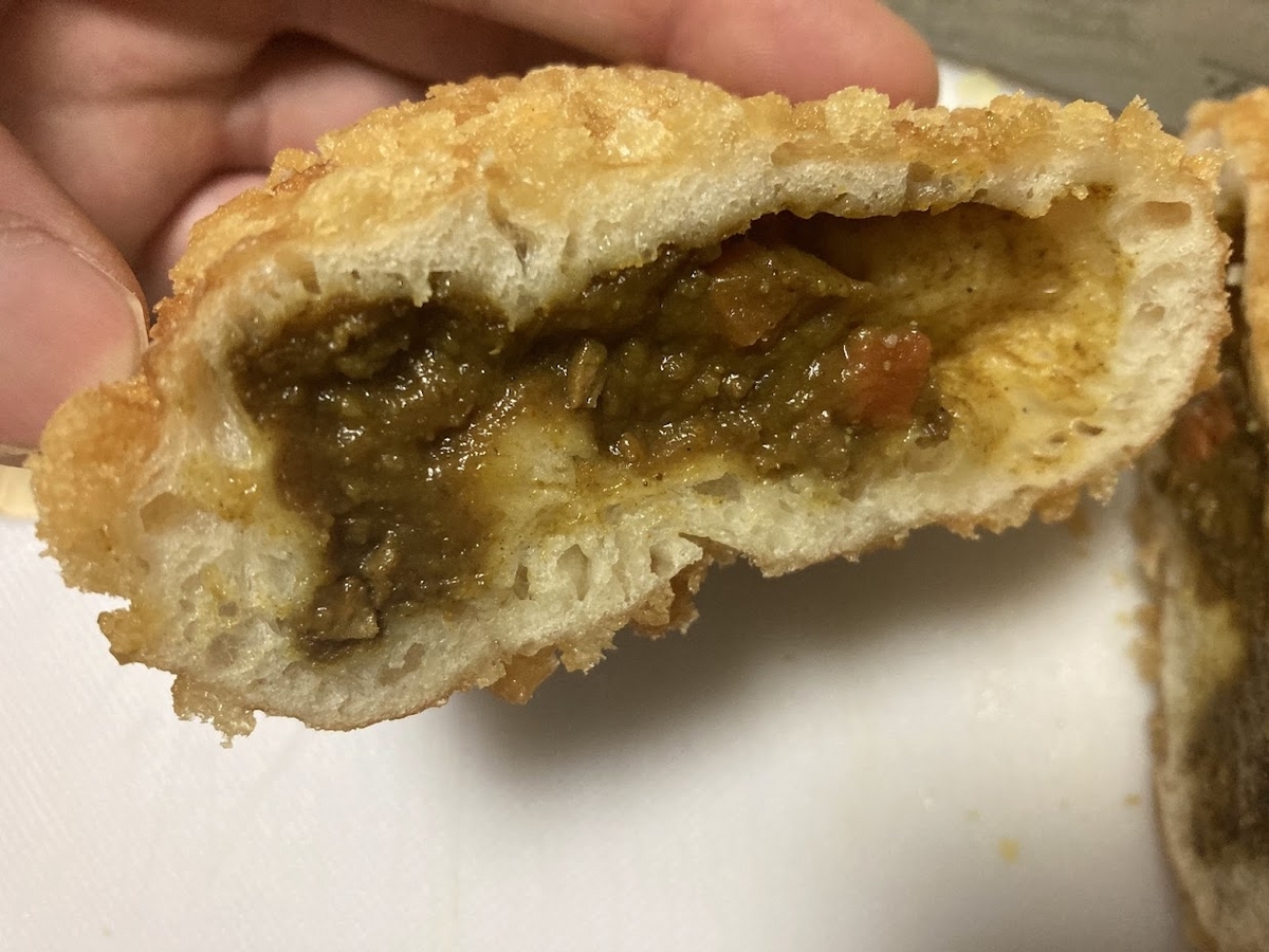 ブレッドハウスしのつかのカレーパン