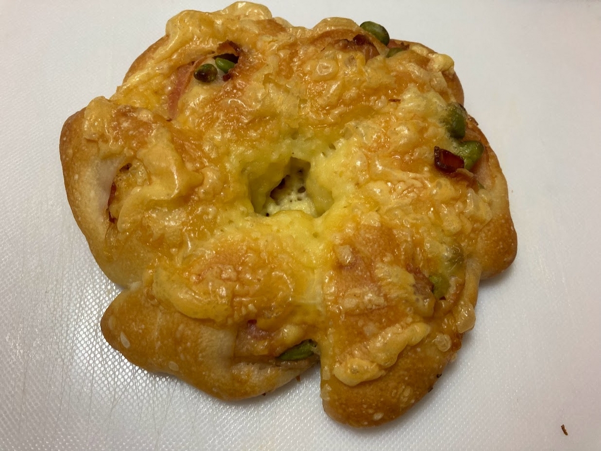 ブーランジェリー ガロパンの枝豆ベーコンチーズ