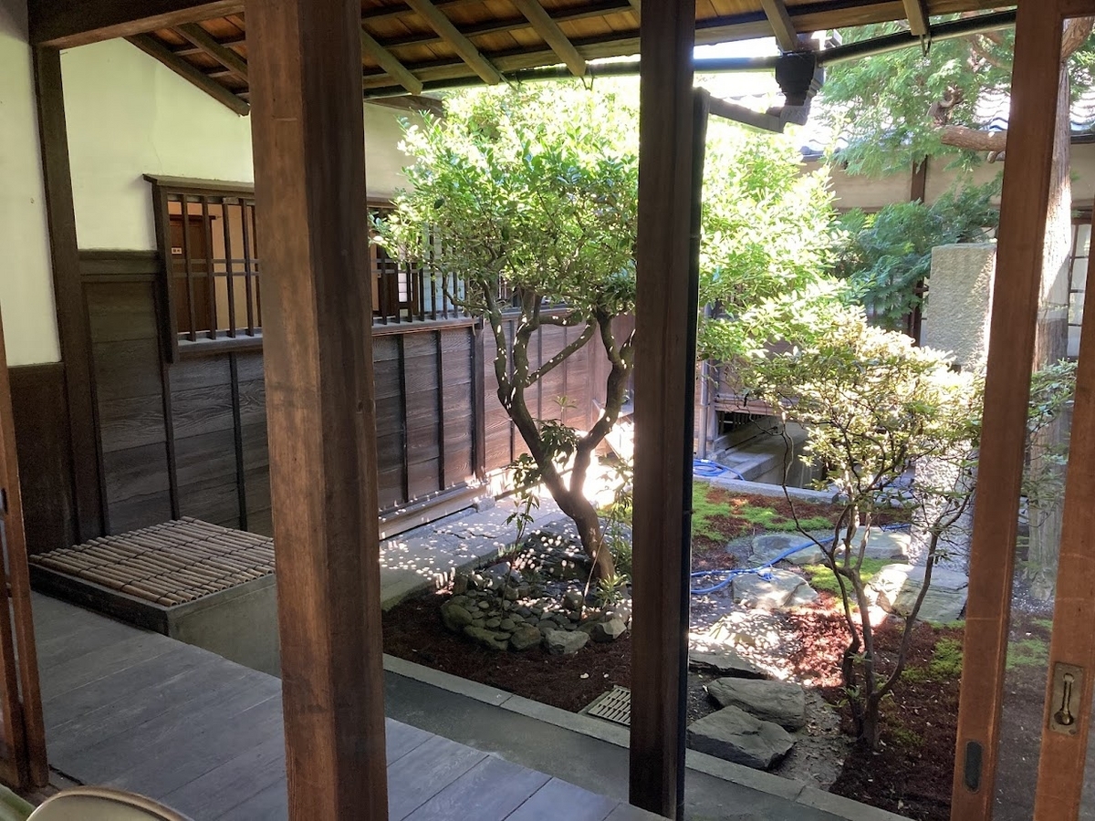 披雲閣