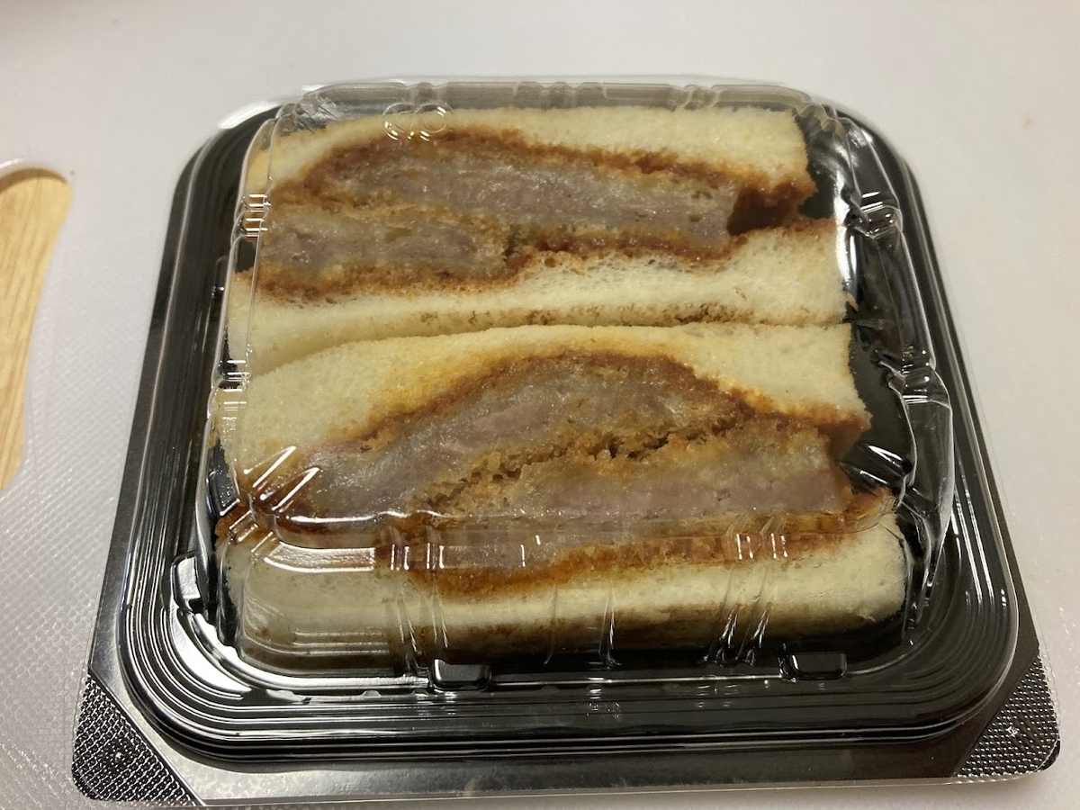 秘伝のソース味がたまらない元祖ビーフカツサンド