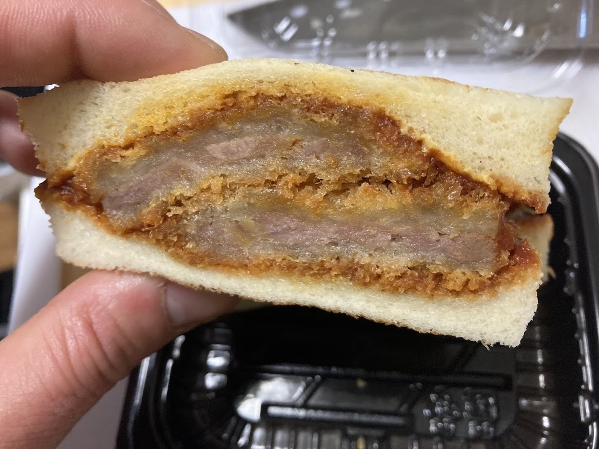 秘伝のソース味がたまらない元祖ビーフカツサンド