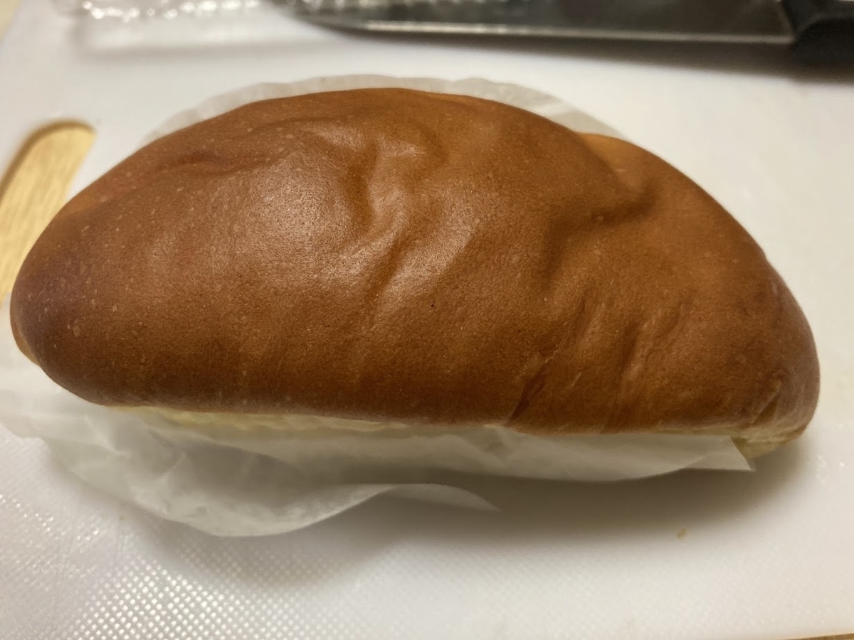 圧倒的クリームの量【たっぷりクリームパン】