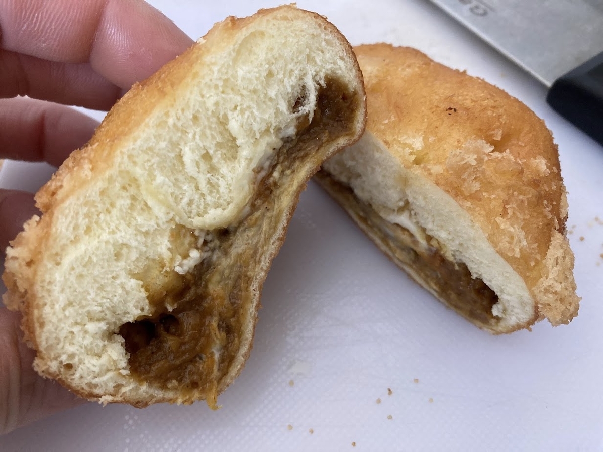 チーズ入りカレーパン