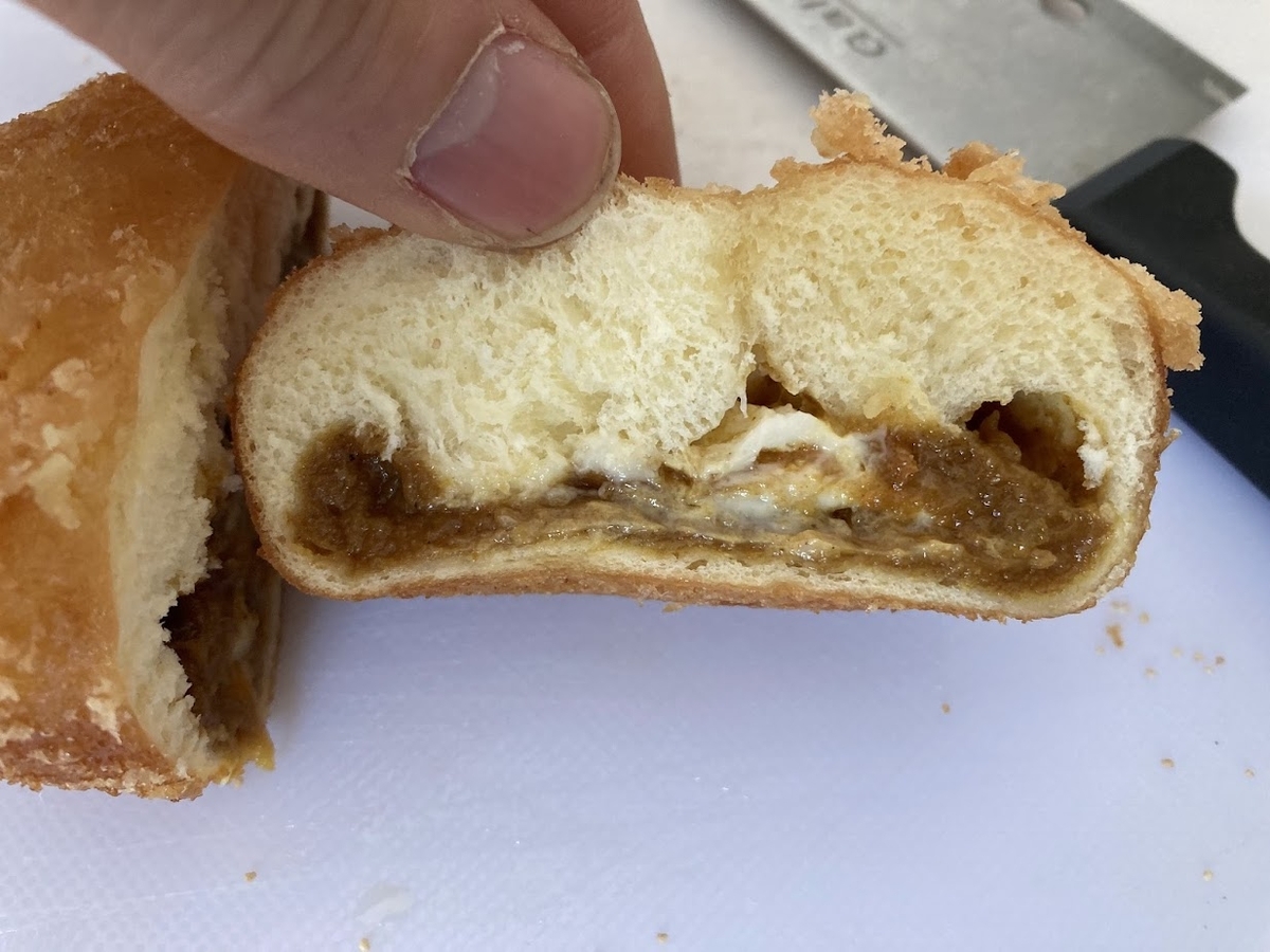 チーズ入りカレーパン