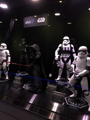 ANA LOUNGE ラウンジ　羽田国際空港　東京　航空会社のラウンジ スターウォーズとのコラボ　atar wars