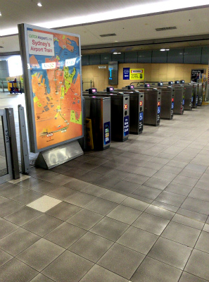オーストラリア　シドニー空港　シドニー・トレインの改札