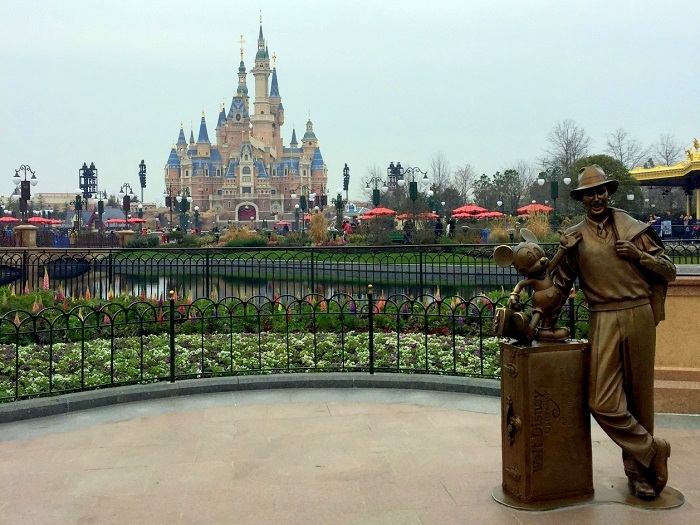 はじめての上海ディズニーランド １日でどこまで乗れるの 観られるの よくばりトラベルプランズ