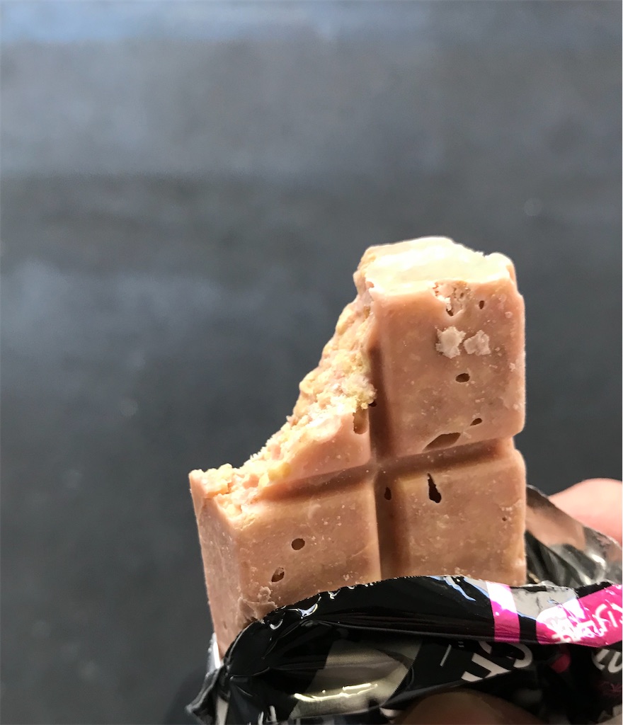 ディズニーチョコクランチみたい マツキヨのプロテインバーストロベリー味をレビュー ジムじゃなきゃダメですか