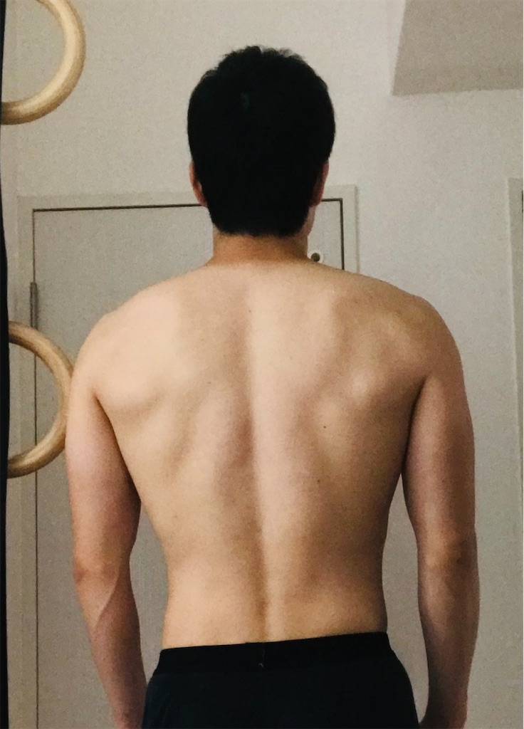 2021年5月10日の体の写真背面