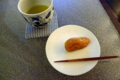 [茶][菓子]うおがし銘茶「茶・銀座」2階、鈴木菓子舗「みそまん頭」