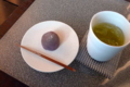 [茶][菓子]うおがし銘茶「茶・銀座」2階、千葉とむら菓子舗「富久餅」