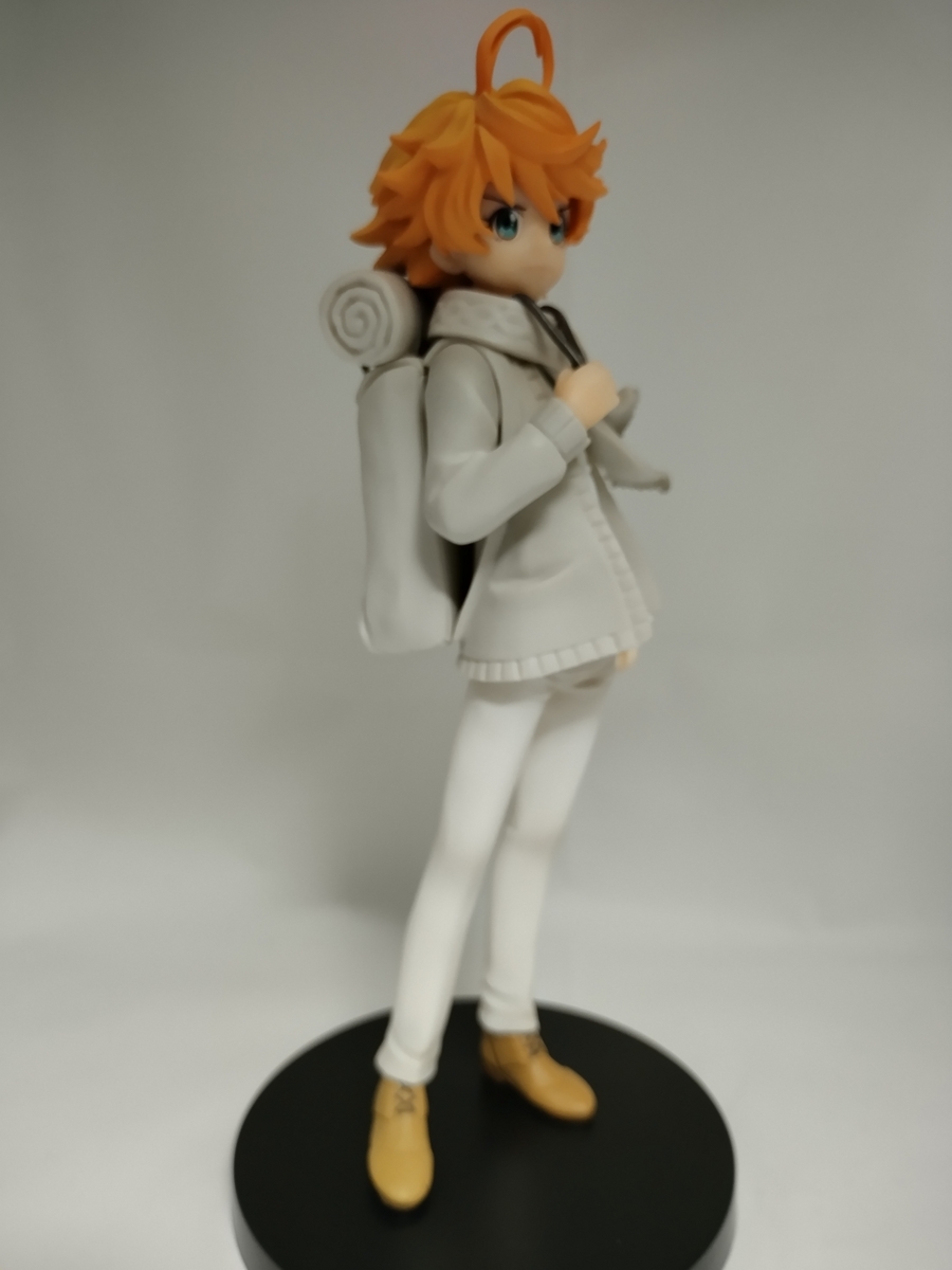 約束のネバーランド『エマ』フィギュア Amazon | セガ 約束のネバーランド プレミアムフィギュア“エマ