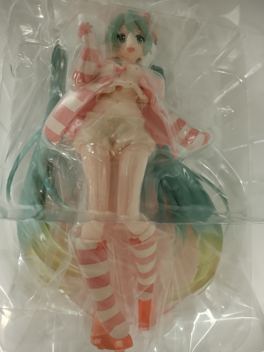初音ミク フィギュア Costumes ルームウェア　2体セット 初音ミク フィギュア Costumes ルームウェア ver. : 御宅家本舗