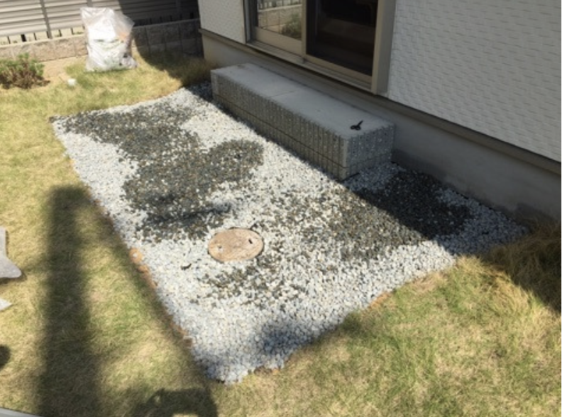 砂利をしく