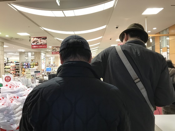 阪神百貨店　ドンク福袋　行列