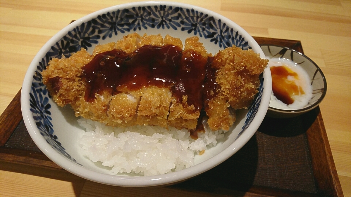 とんかつ 屋方 / 札幌市中央区南2条西19丁目 サードアベニューレジデンス 1F Sapporo Explorer