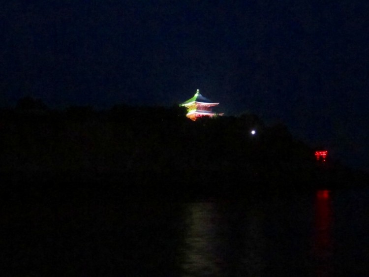 海ほたるという幻想的なものを鞆の浦 仙酔島 で見られるなんて 夜の鞆の浦もいい 福山市鞆町 仙酔島 福山 備後ｉｎｆｏｒｍａｔｉｏｎ