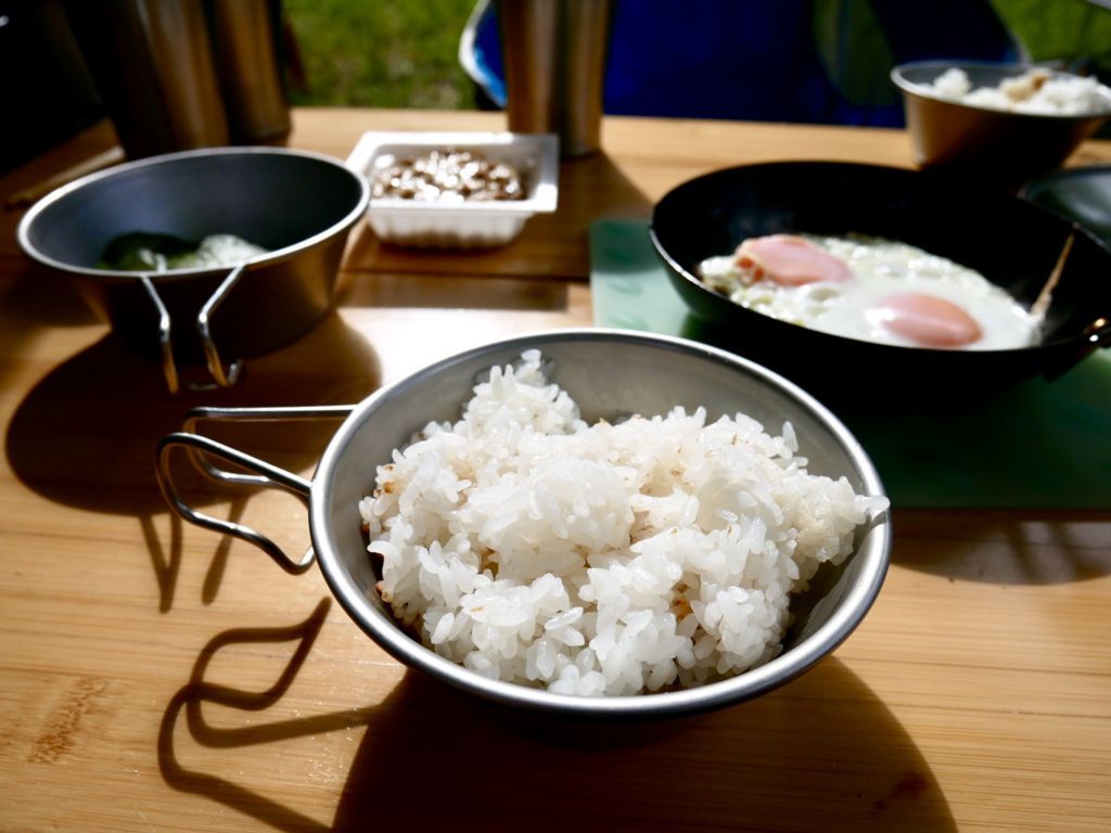 シェラカップで朝食