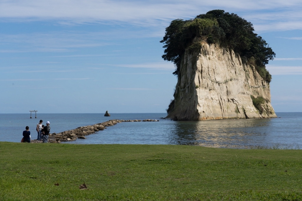 見附島