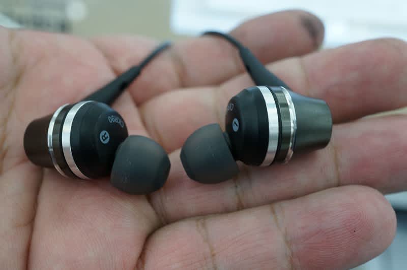 ATH-CKR90試聴レビュー：高域は鋭く、明確な低域でマルチBA型イヤホン
