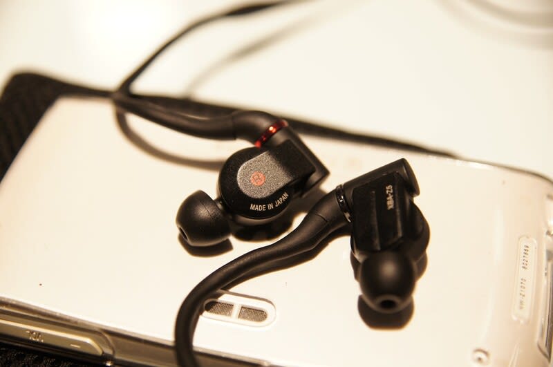 SONY XBA-Z5 XBA-A3 試聴メモ：EX1000の後継にならず - IvyBridge