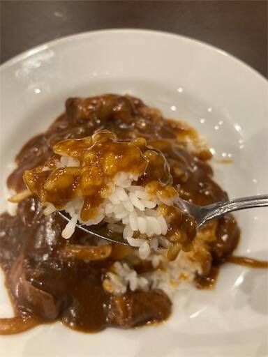 横浜中華街・保昌の大人気「牛バラ肉カレーご飯」