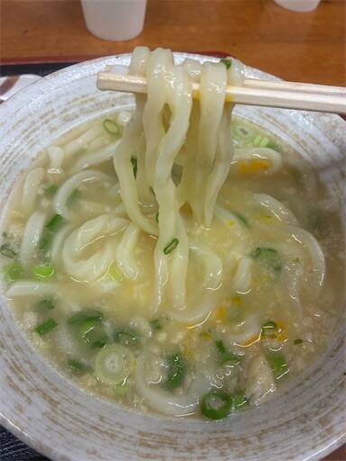 「純手打うどん よしや」の手打ち麺