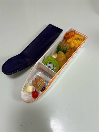 こだわりのお子様ライス風「E8系山形新幹線つばさ弁当」