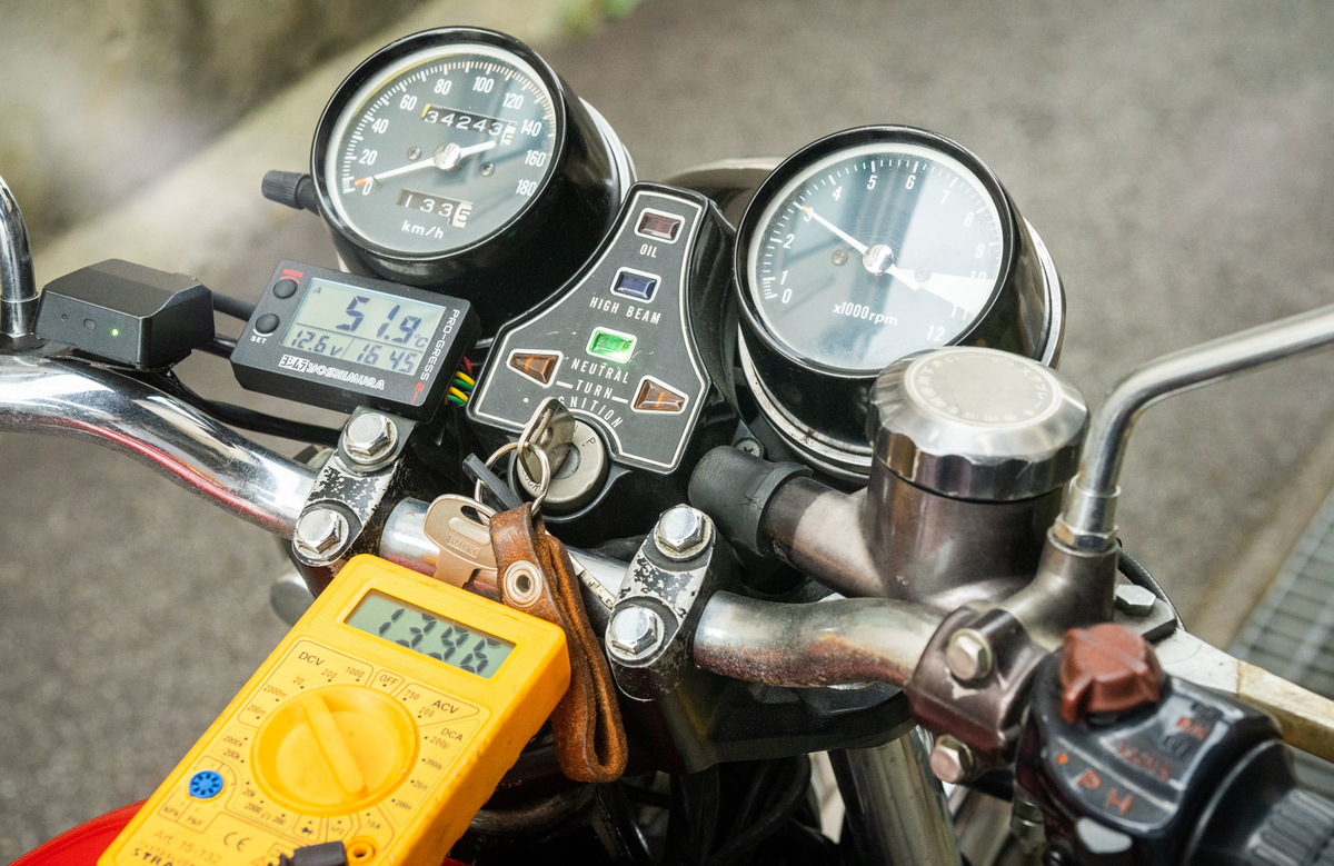 ポッシュ　ミニミニ電圧計　ヨンフォア　cb400four CB400F・発電（充電）不良？・その1 - CB400F・個人的探求の記録
