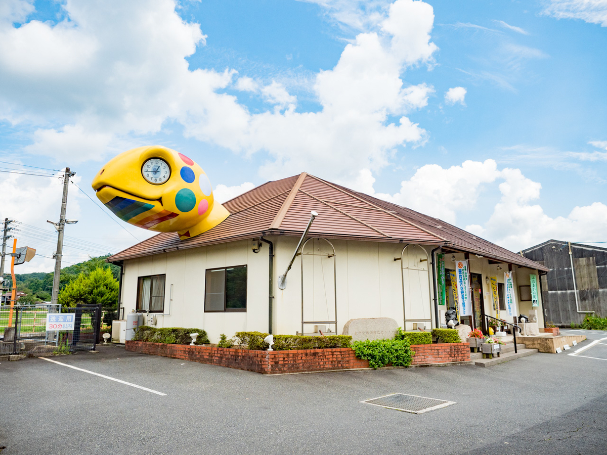 亀甲駅舎 全景