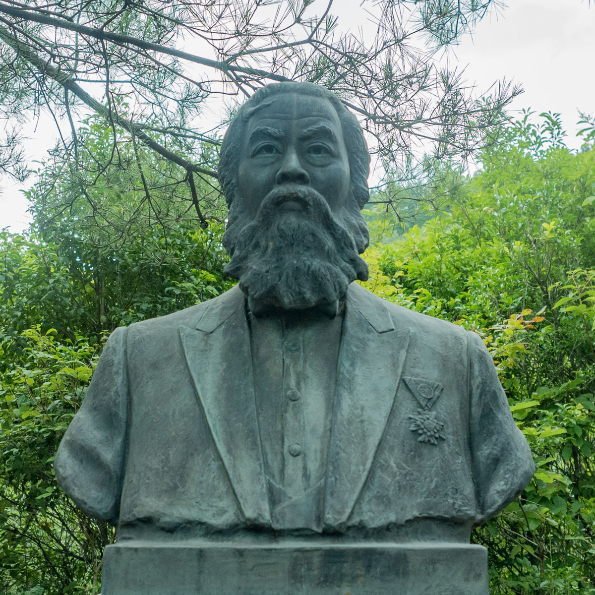 岸田吟香像