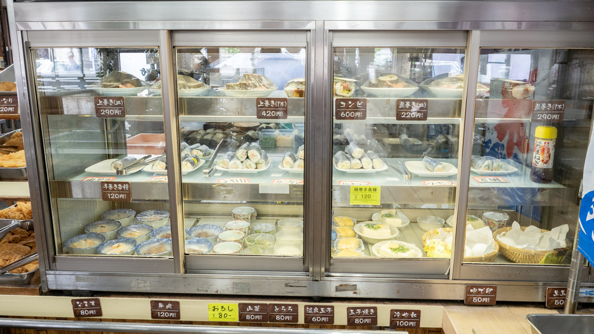 名玄のサイドメニュー棚のようす