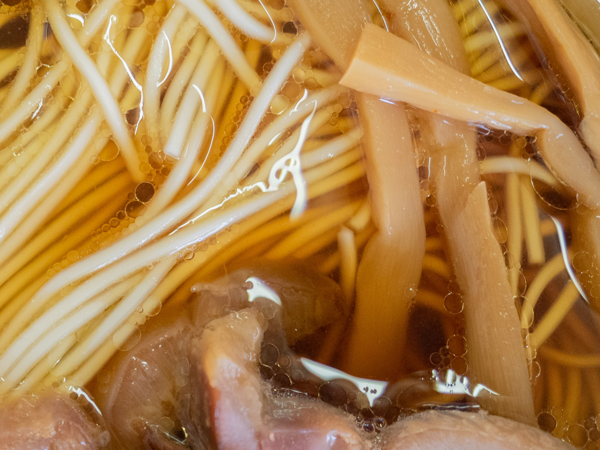 坂本の笠岡ラーメン並のスープ