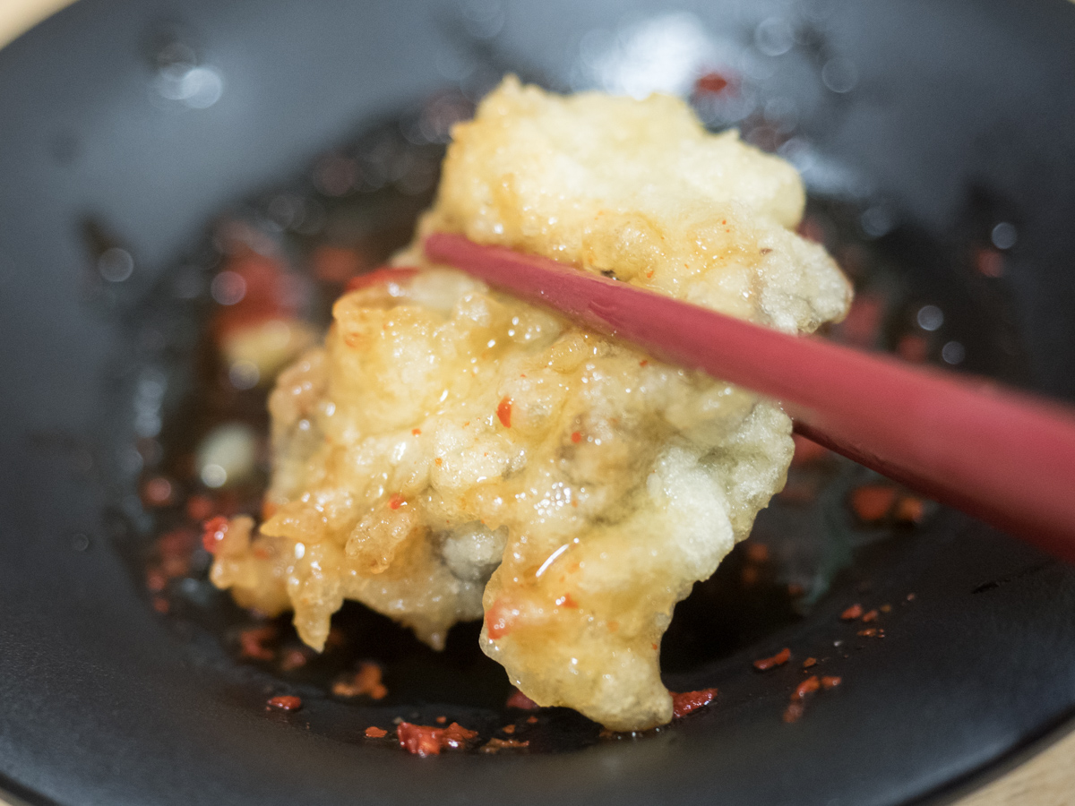 あきちゃんのホルモン天ぷら(センマイ)