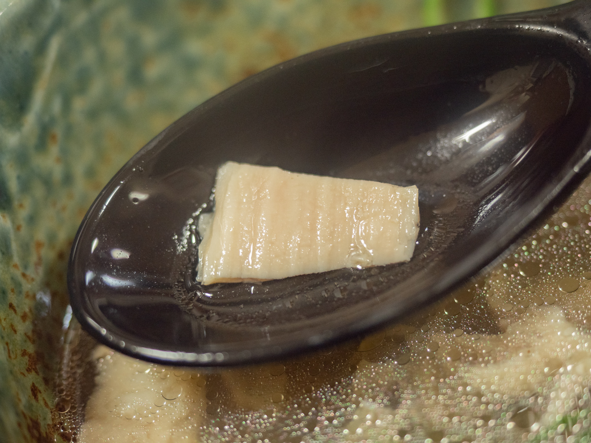あきちゃんのでんがく汁の具材のホルモン(白肉)