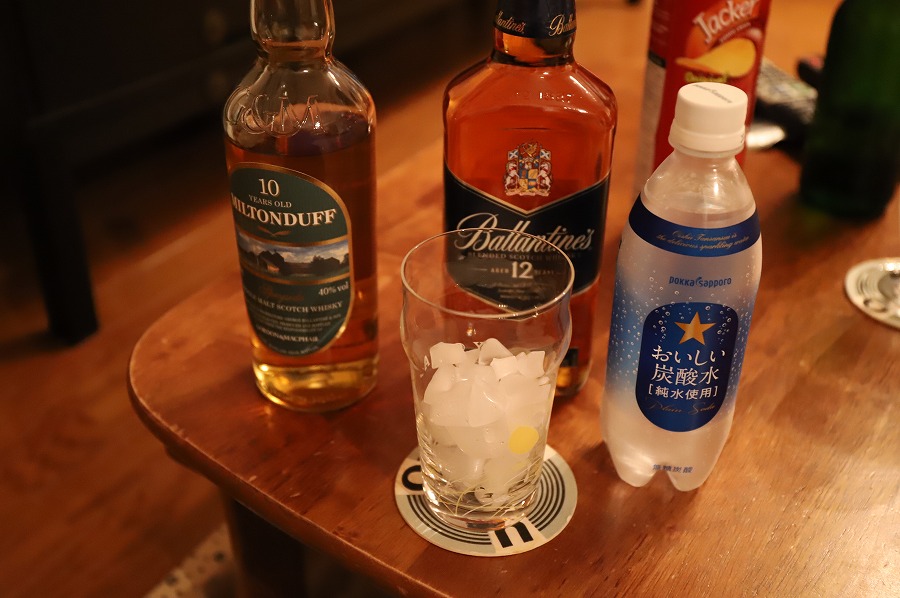 バランタイン魔法の七柱と文脈映えと魔法の七柱スーパーハイボール 水蛇の背