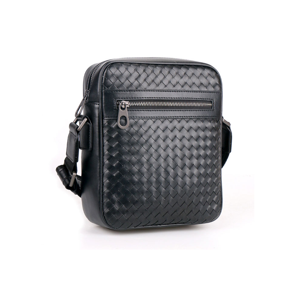 Whatna 手作り編み込み 牛革 ショルダーバッグ メンズ メッセンジャーバッグ 縦型 B5 9 7インチipad収納可 Bagsshopsの日記