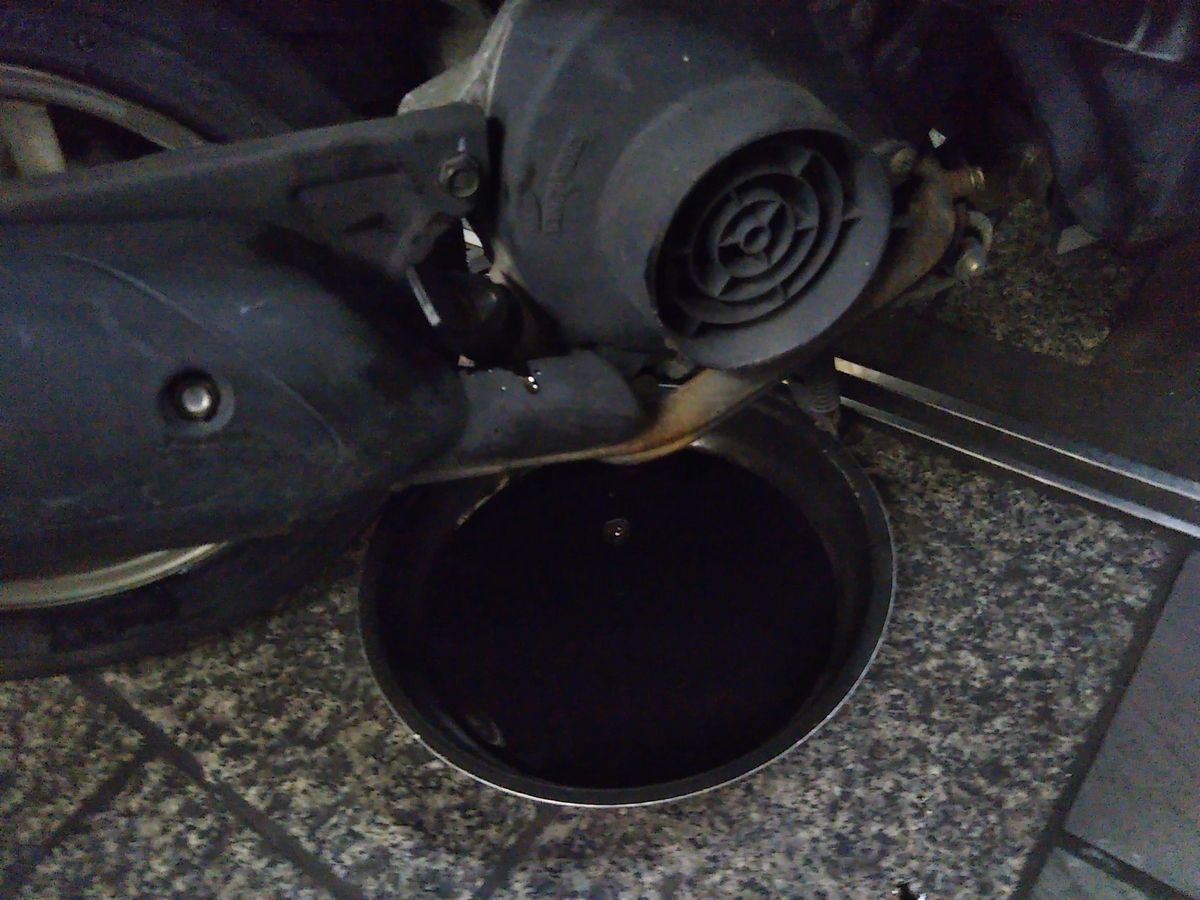 バイク屋の日常 ホンダ ディオ ａｆ６２ エンジンオイル交換 バイク大好き 弱小バイク屋のおっさんの伝えたい事