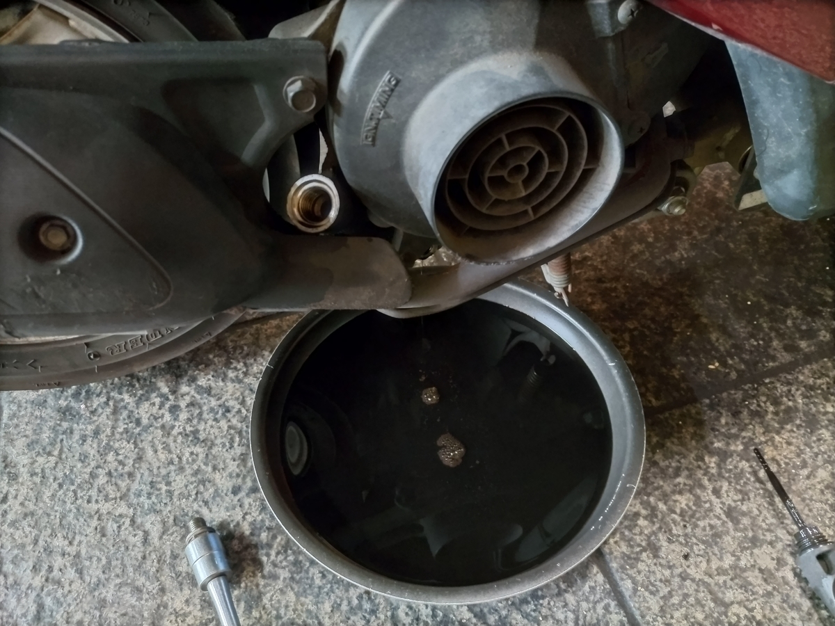 バイク屋の日常 ホンダ ディオ オイル交換 メンテナンス バイク大好き 弱小バイク屋のおっさんの伝えたい事