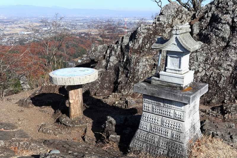 岩山展望台へ