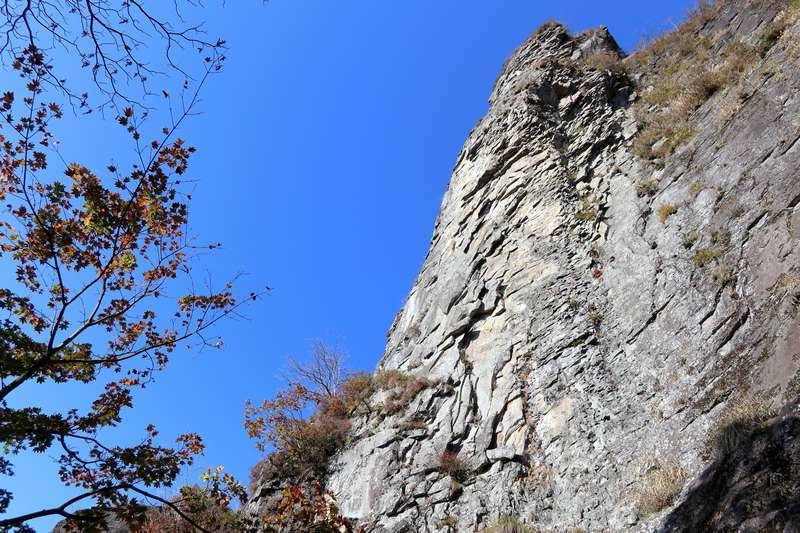 テンションが上がる瞬間。やっぱり巨岩は良いね~。