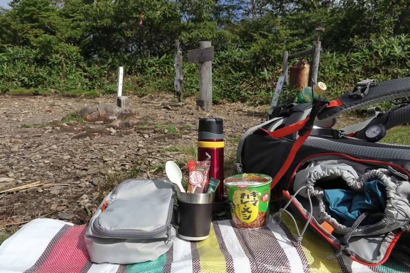 やっぱりカレーメシ(笑)。この激臭が俺のハートを熱くするぜ!
