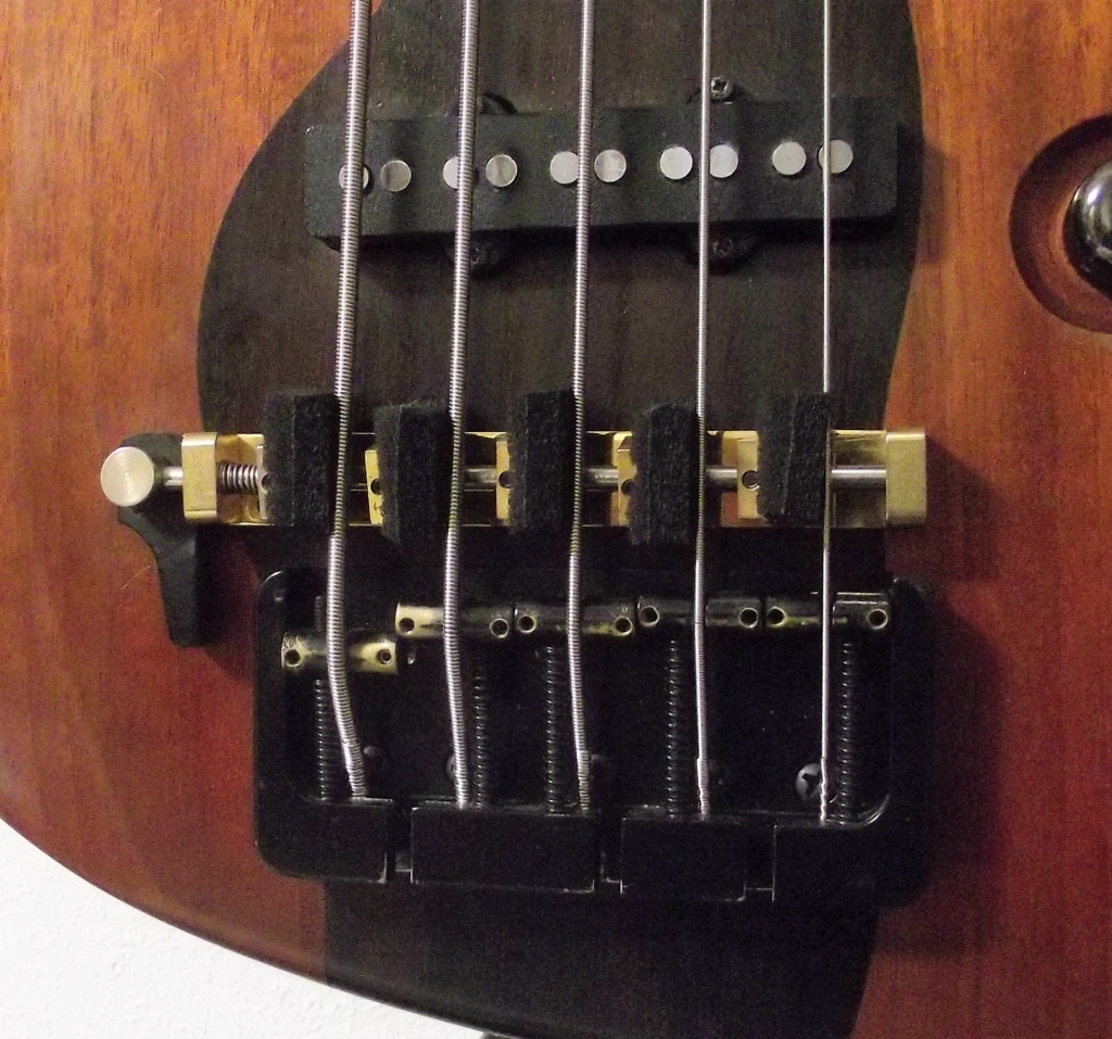 moooi モーイ スポンジベース 【公式通販】