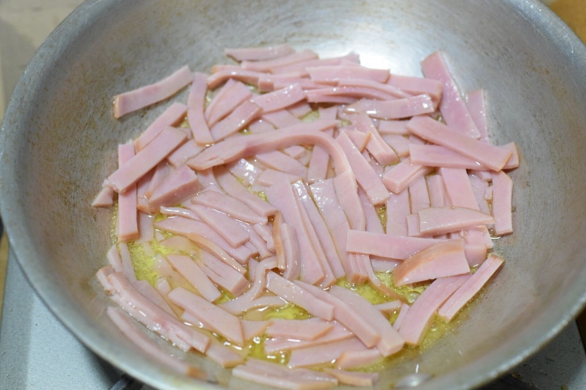 トマトクリームパスタ（ショートパスタ）