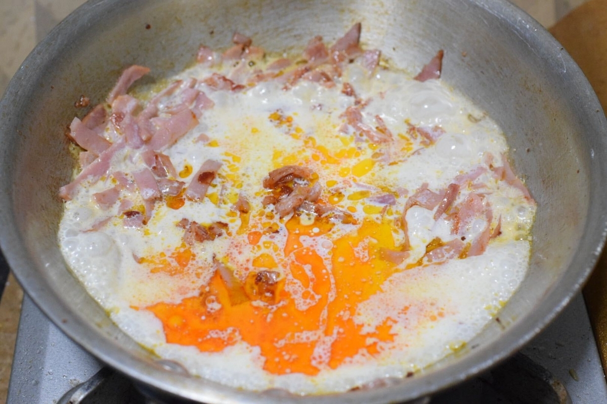 トマトクリームパスタ（ショートパスタ）